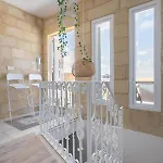 Authentic Maltese 2-bedroom House With Terrace *