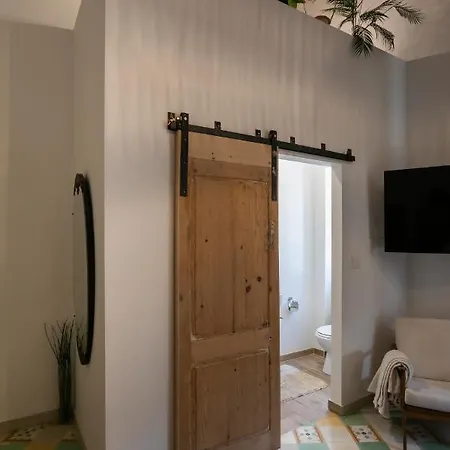 Authentic Maltese 2-bedroom House With Terrace * Zejtun